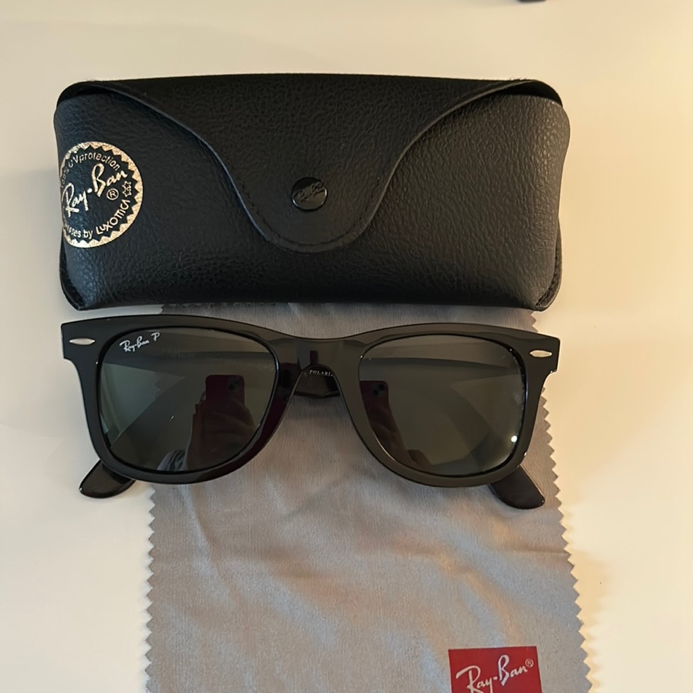 Authentic Ray-Ban Sunglasses Black Wayfarer Polarized RB2140 901/58 50MM